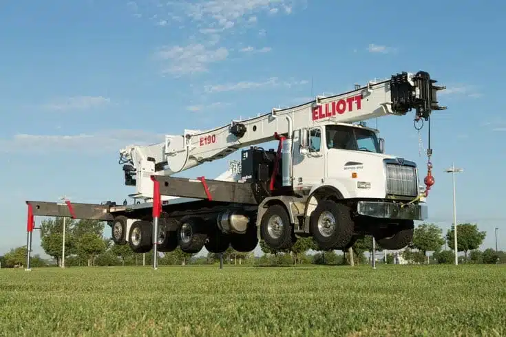 Elliott E190 E-Line Truck